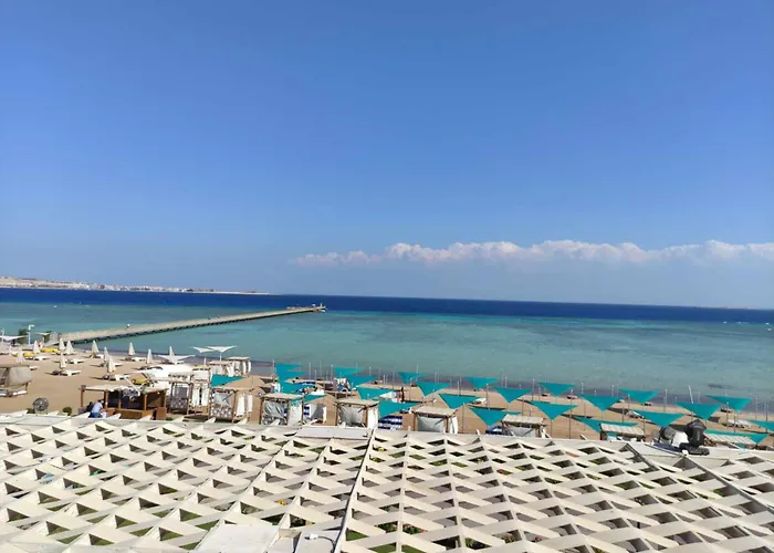 Buki-gravity-homes, Ap No2, Seaview , Heated Pool, 5 Star Gravity Sahl Hasheesh-for Guests With Nonegyptian Passports Gurdaka
