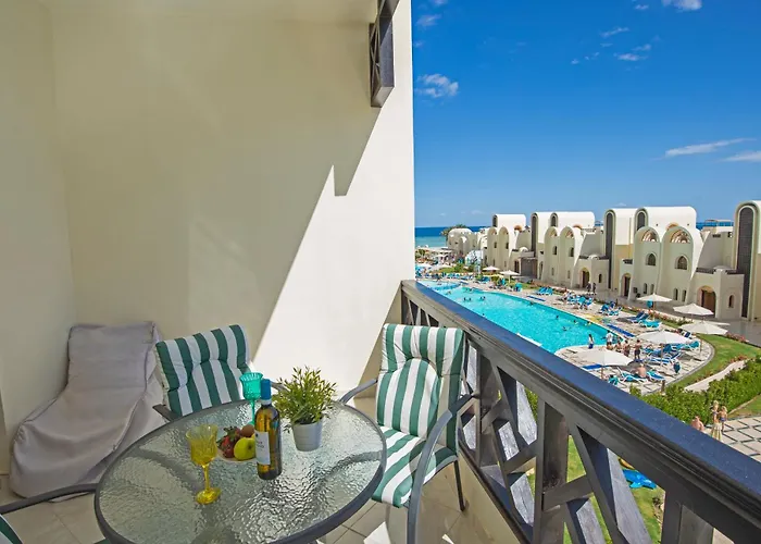 Buki-gravity-homes, Ap No2, Seaview , Heated Pool, 5 Star Gravity Sahl Hasheesh-for Guests With Nonegyptian Passports Gurdaka